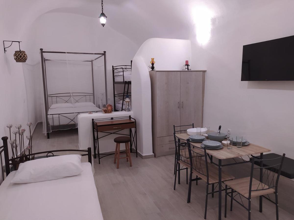 Mentoras' Complex Apartment Emporio  Ngoại thất bức ảnh