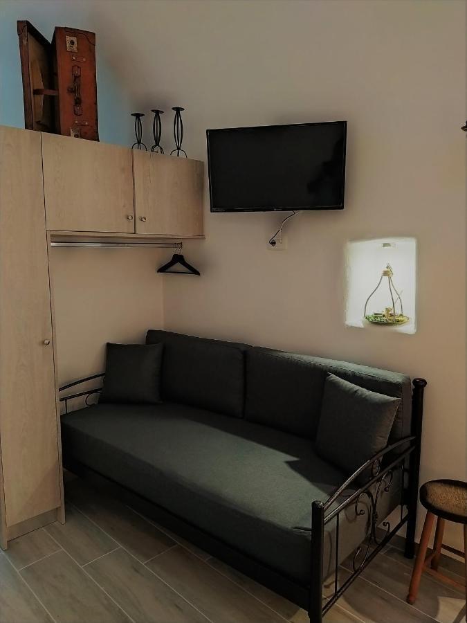 Mentoras' Complex Apartment Emporio  Ngoại thất bức ảnh